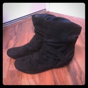 Report evalynn black boots